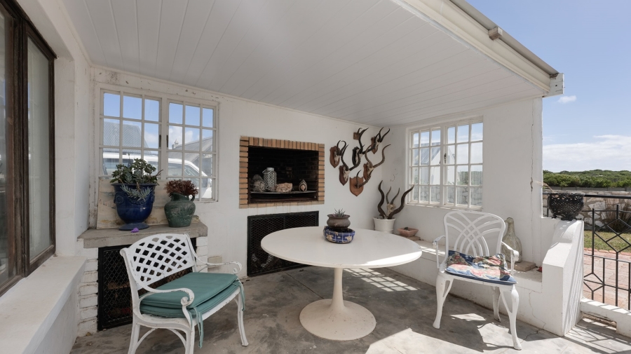 6 Bedroom Property for Sale in Arniston Western Cape